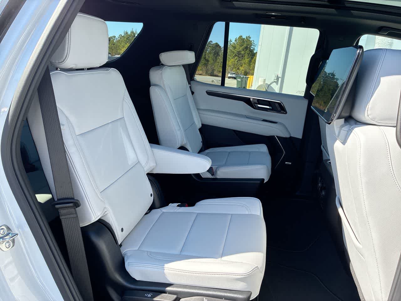 2025 Chevrolet Tahoe Premier - Photo 28