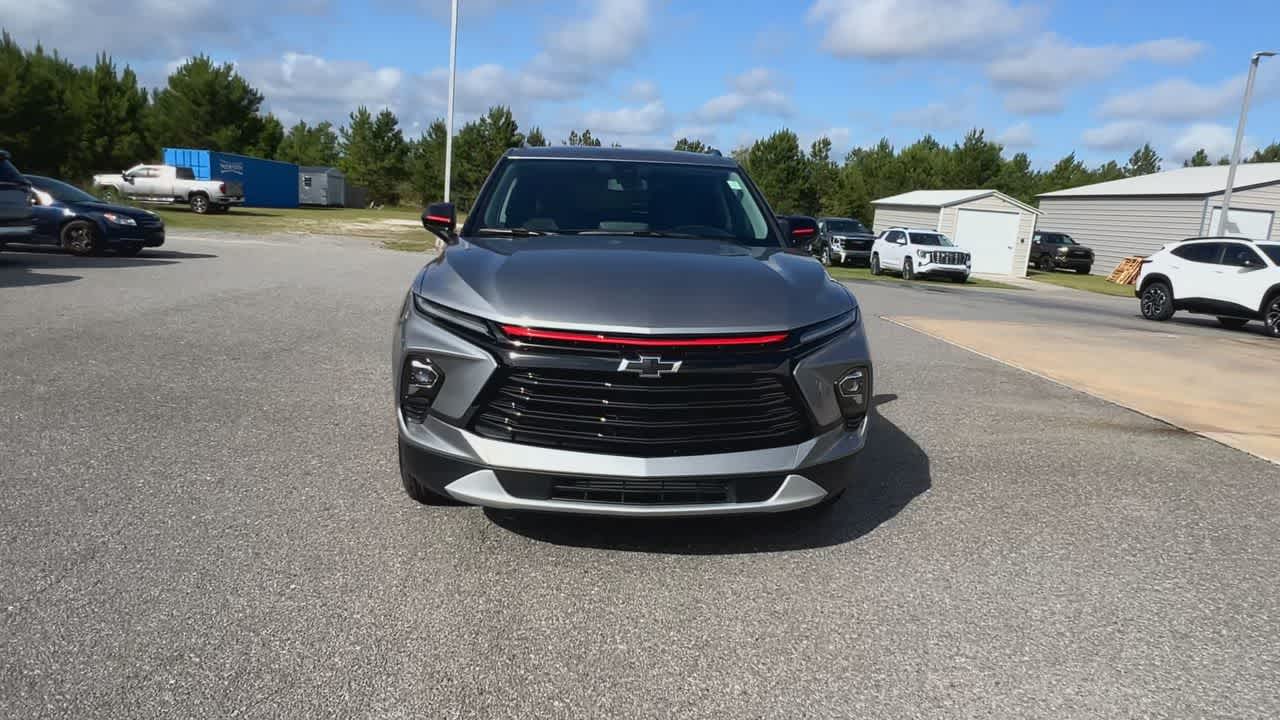 2025 Chevrolet Blazer 2LT photo 3