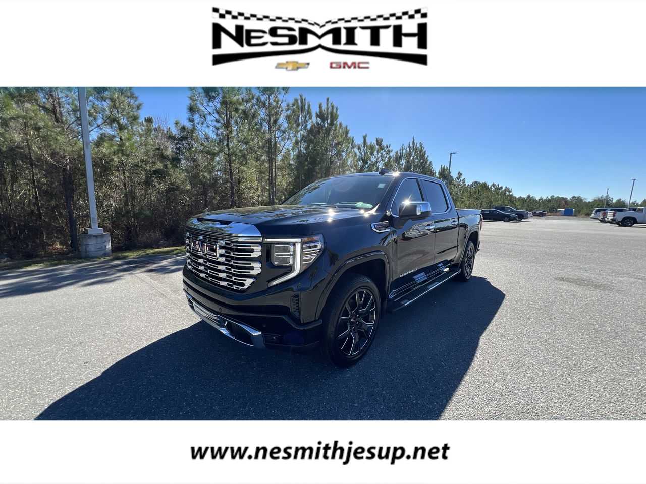 2024 GMC Sierra 4WD Crew Cab Short Box Denali's photo
