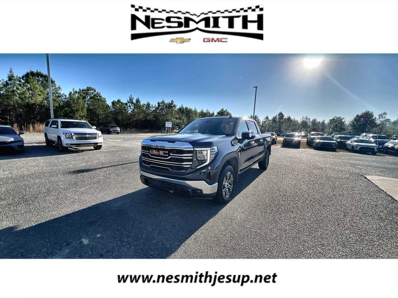 2025 GMC Sierra 1500 SLT's photo