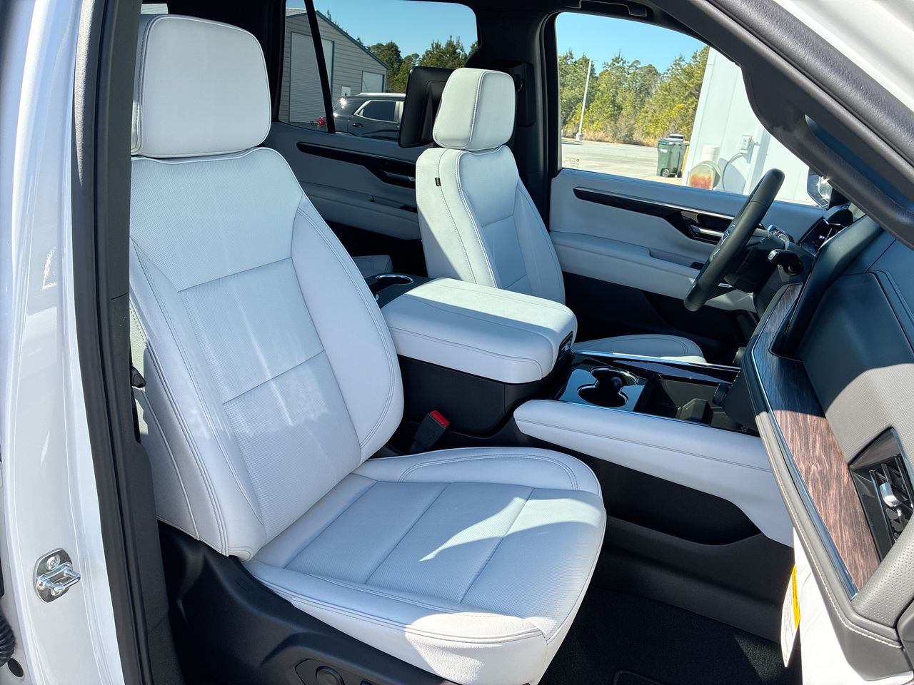 2025 Chevrolet Tahoe Premier - Photo 64