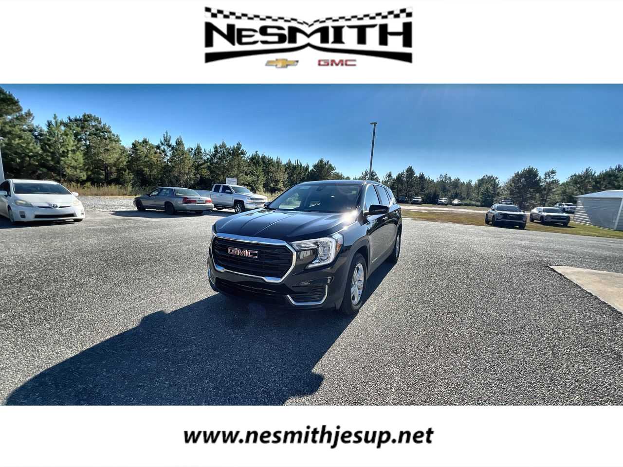2024 GMC Terrain SLE's photo