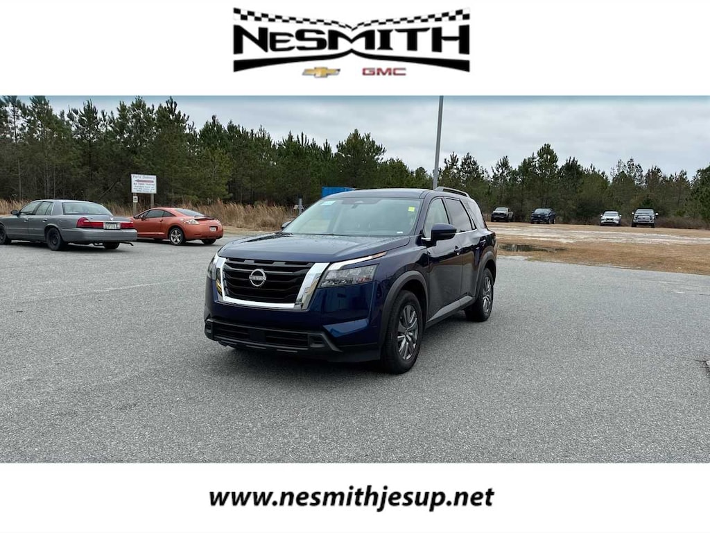 Used 2025 Nissan Pathfinder SV