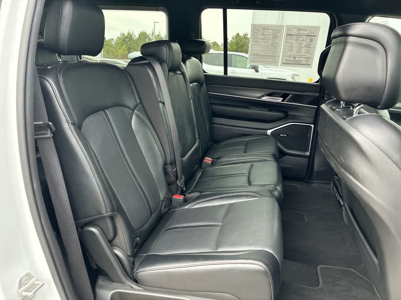 2024 Jeep Wagoneer Series II - Photo 25