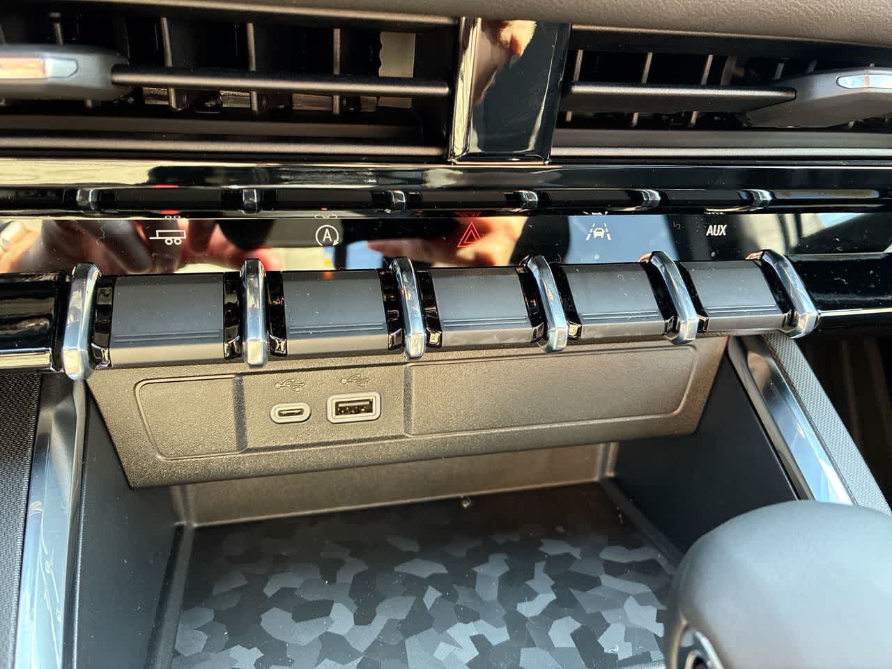 2026 GMC Canyon Elevation - Photo 18