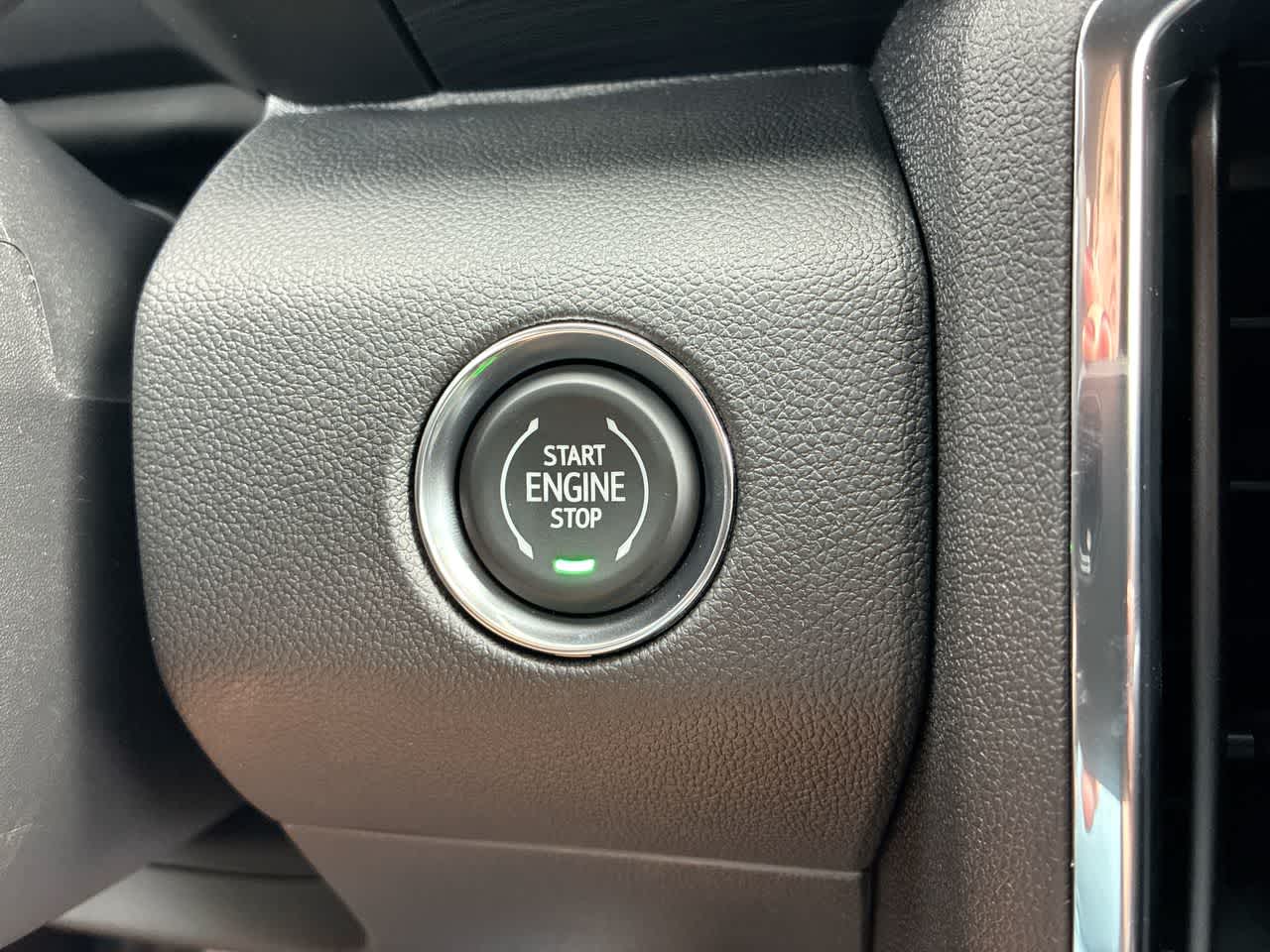 2027 GMC Acadia Elevation - Photo 17