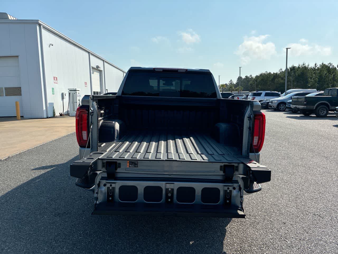 2026 GMC Sierra 1500 SLT - Photo 26