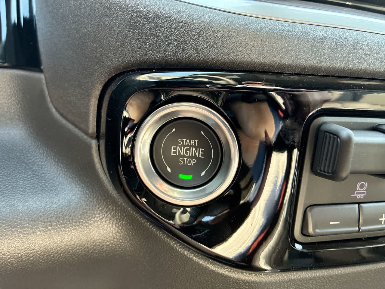 2026 GMC Sierra 1500 SLT - Photo 17
