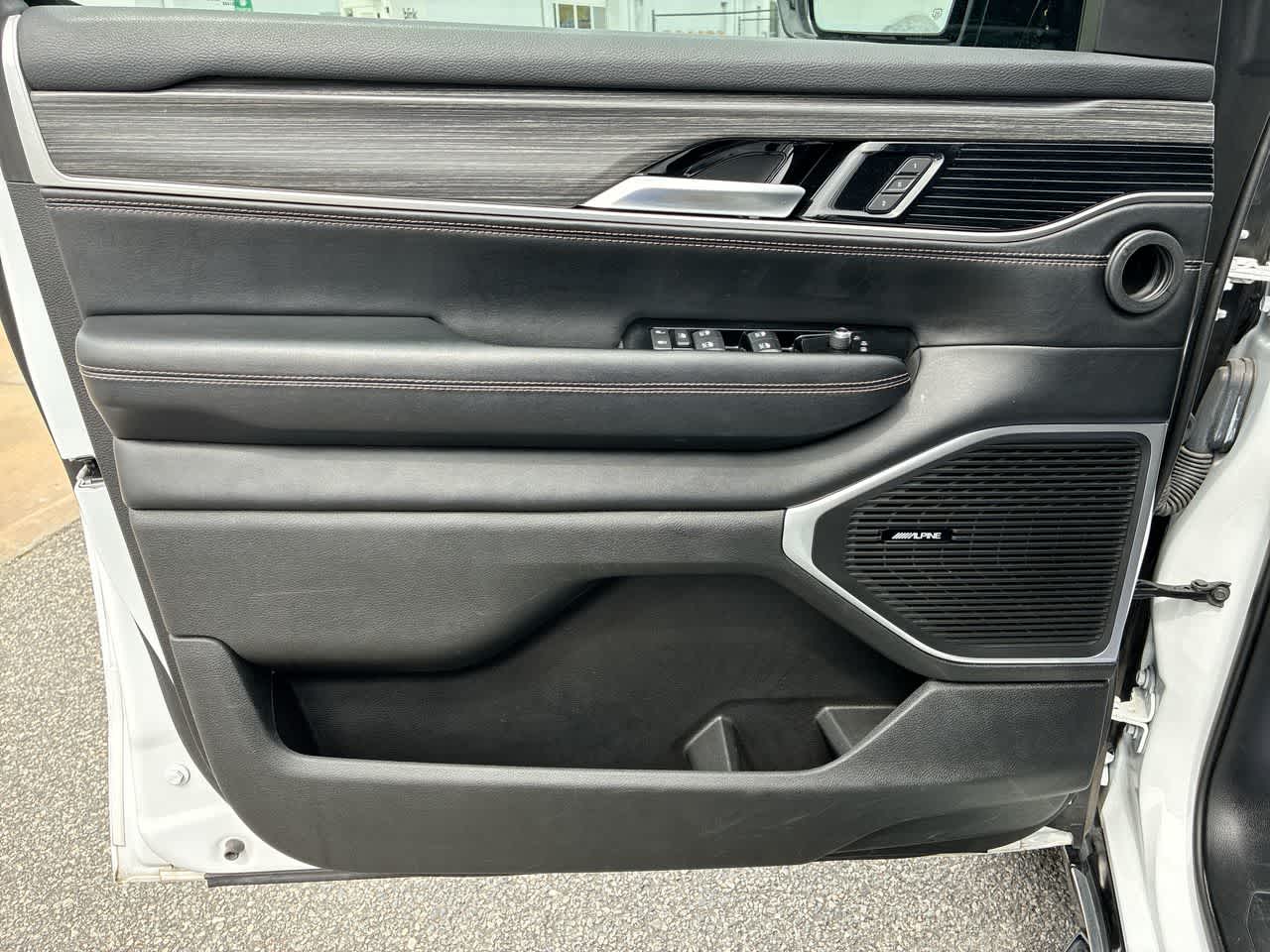 2024 Jeep Wagoneer Series II - Photo 21