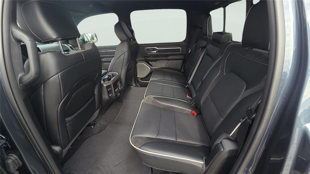 New 2026 Ram 1500 LARAMIE CREW CAB 4X4 5'7 BOX Pickup