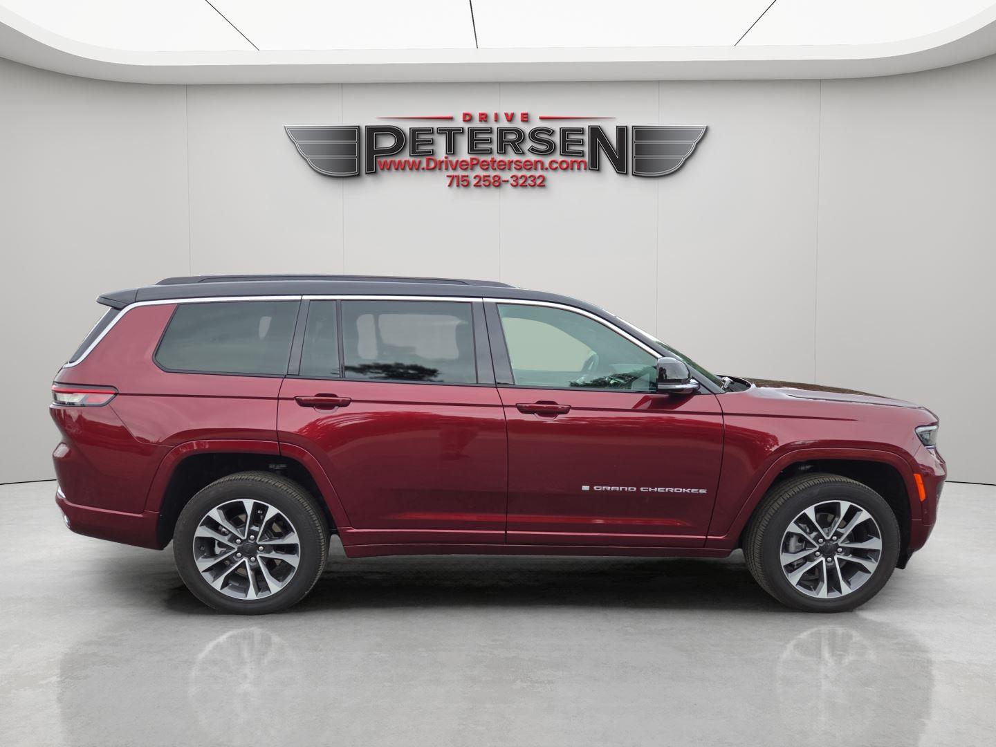 2024 Jeep Grand Cherokee Overland photo 2