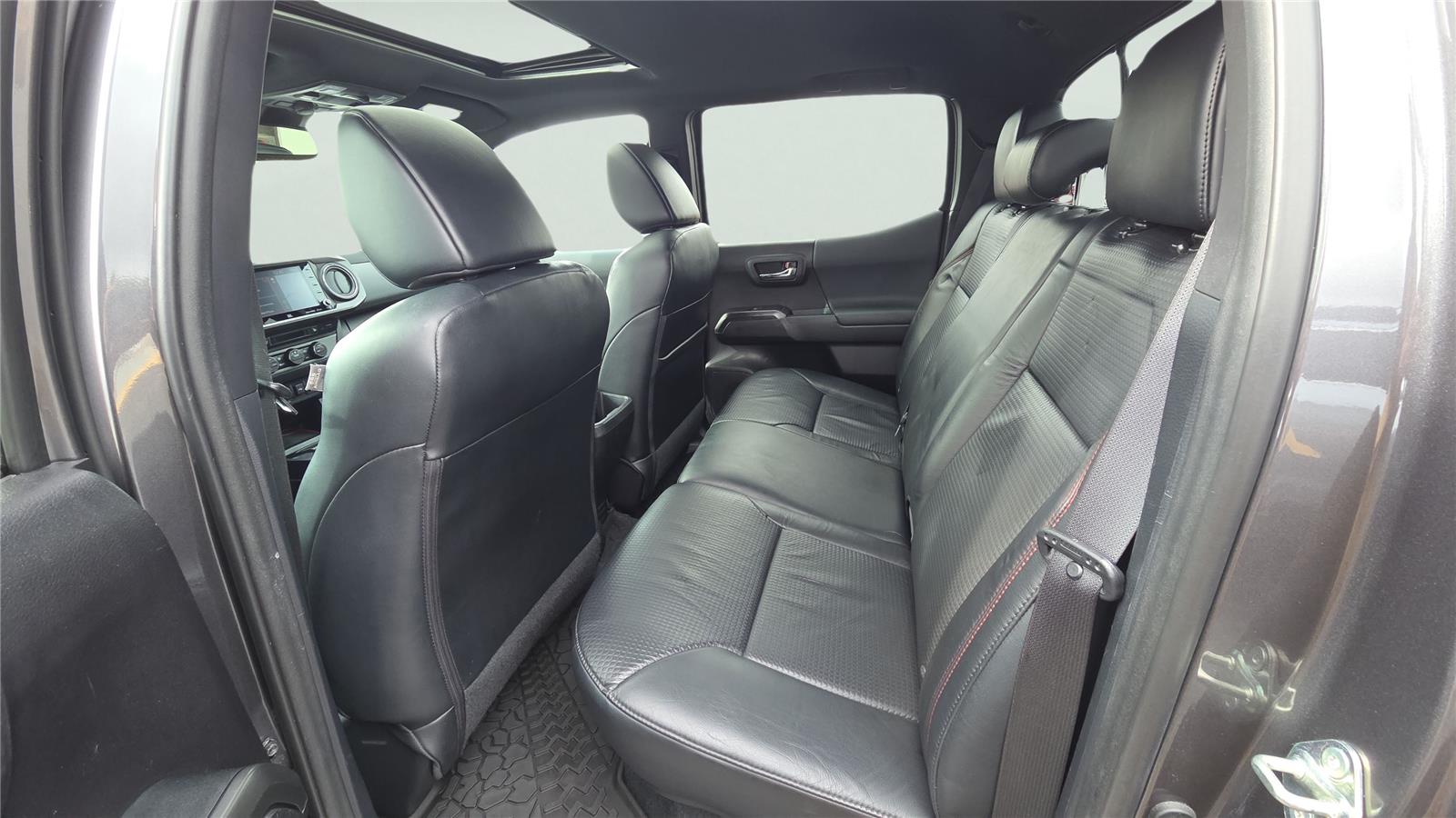 2020 Toyota Tacoma TRD Pro photo 3