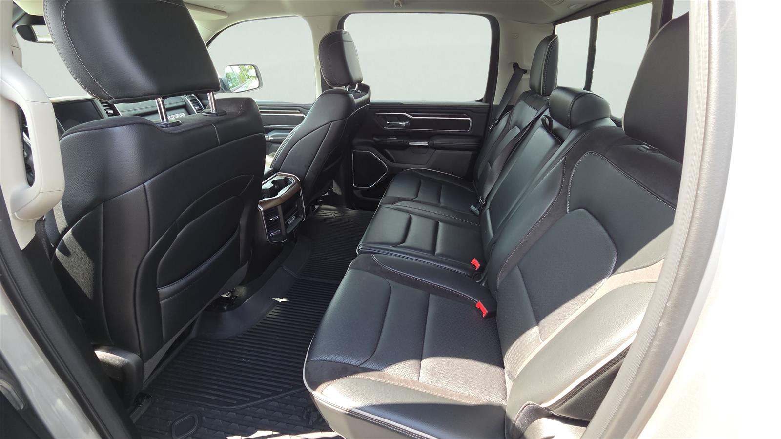 2022 Ram 1500 Laramie photo 4