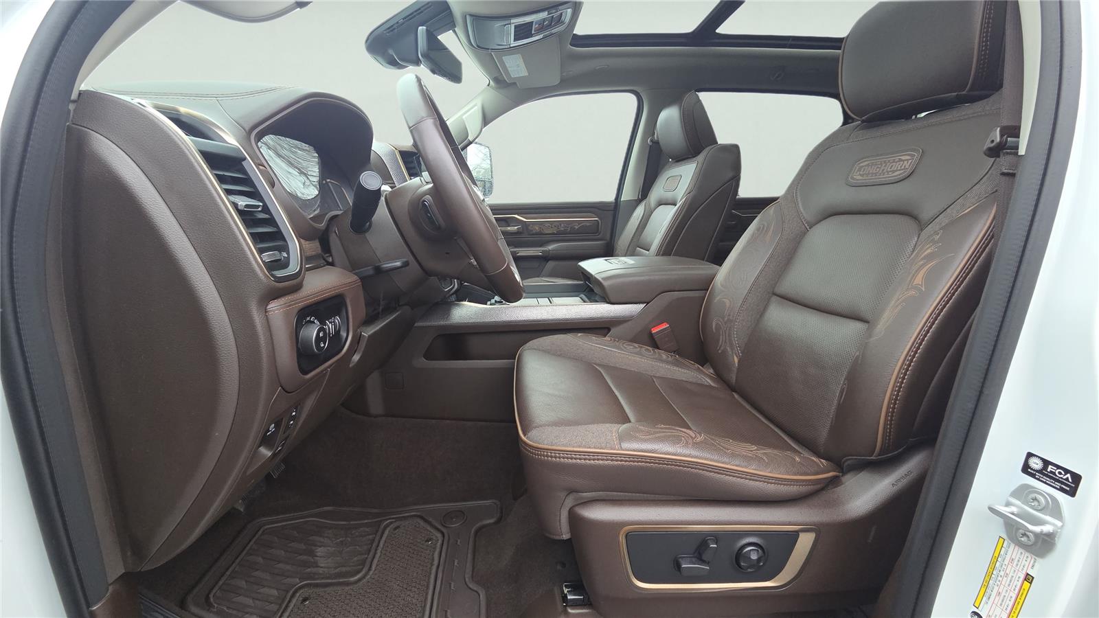 2025 Ram 1500 Longhorn photo 2