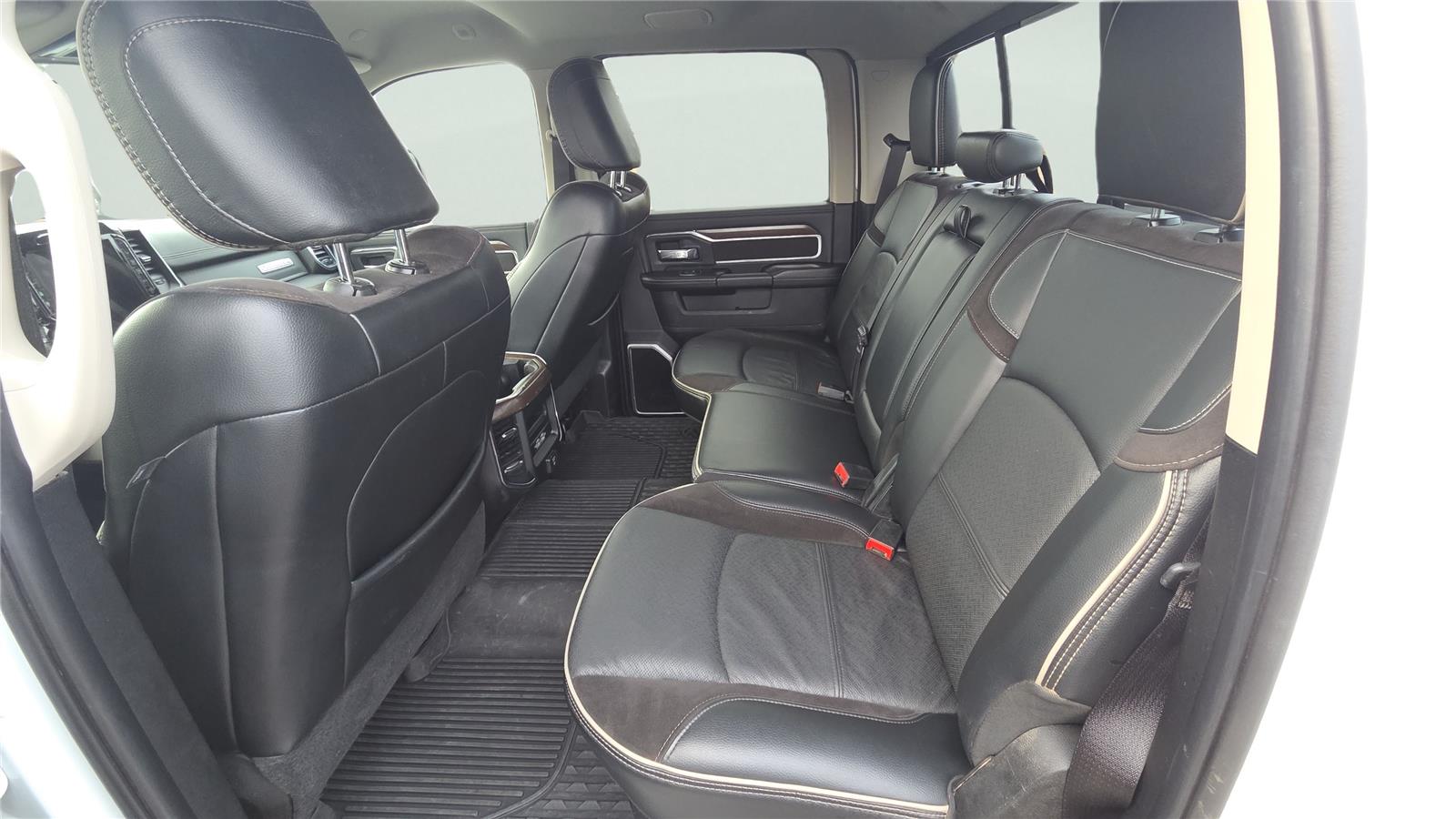 2023 Ram 3500 Laramie photo 4