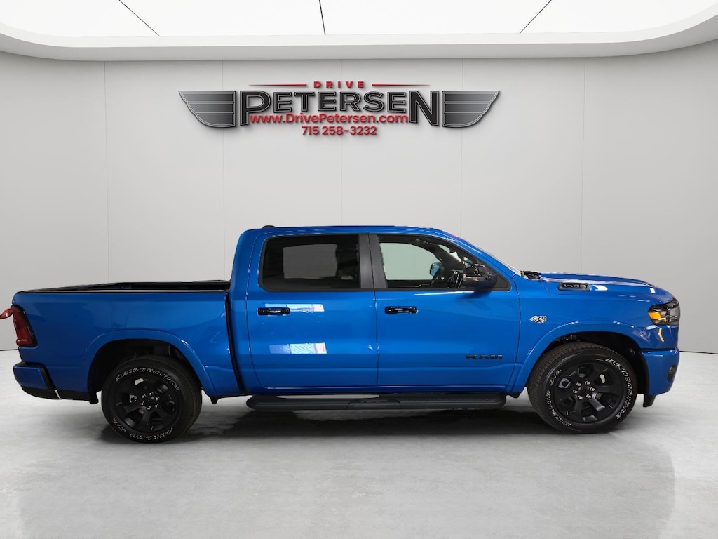 New 2026 Ram 1500 BIG HORN CREW CAB 4X4 5'7 BOX Pickup