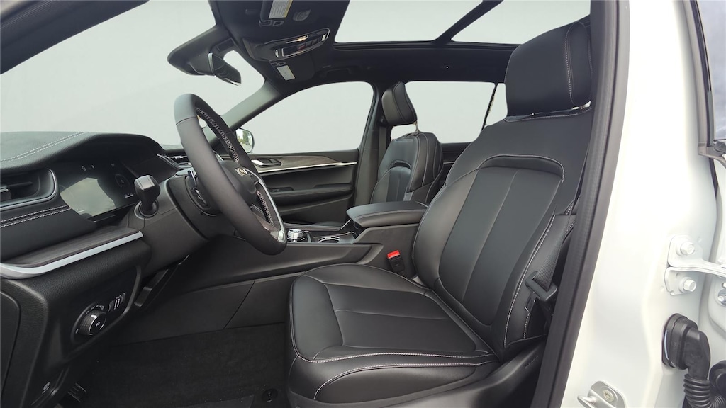 New 2025 Jeep Grand Cherokee L LIMITED 4X4 Sport Utility