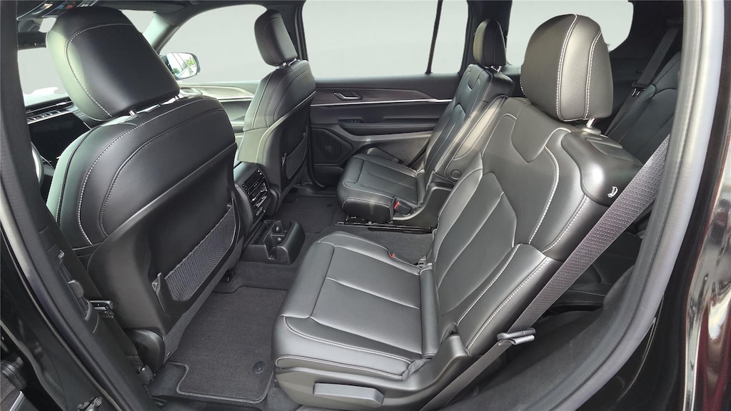 New 2025 Jeep Grand Cherokee L LIMITED 4X4 Sport Utility