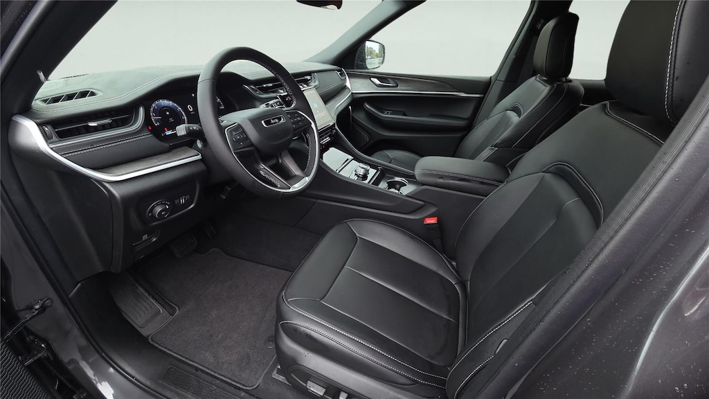 New 2025 Jeep Grand Cherokee L LIMITED 4X4 Sport Utility