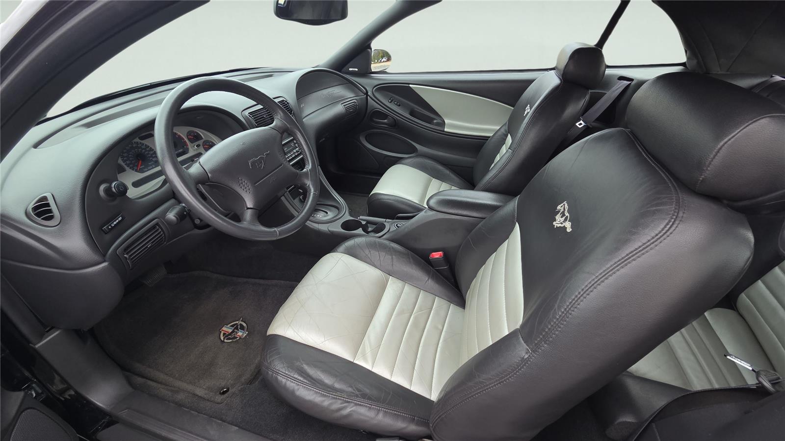 1999 Ford Mustang GT Convertible photo 3