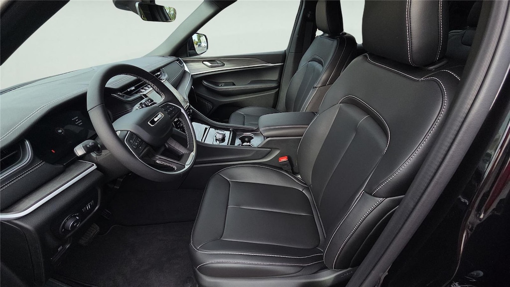 New 2025 Jeep Grand Cherokee L LIMITED 4X4 Sport Utility