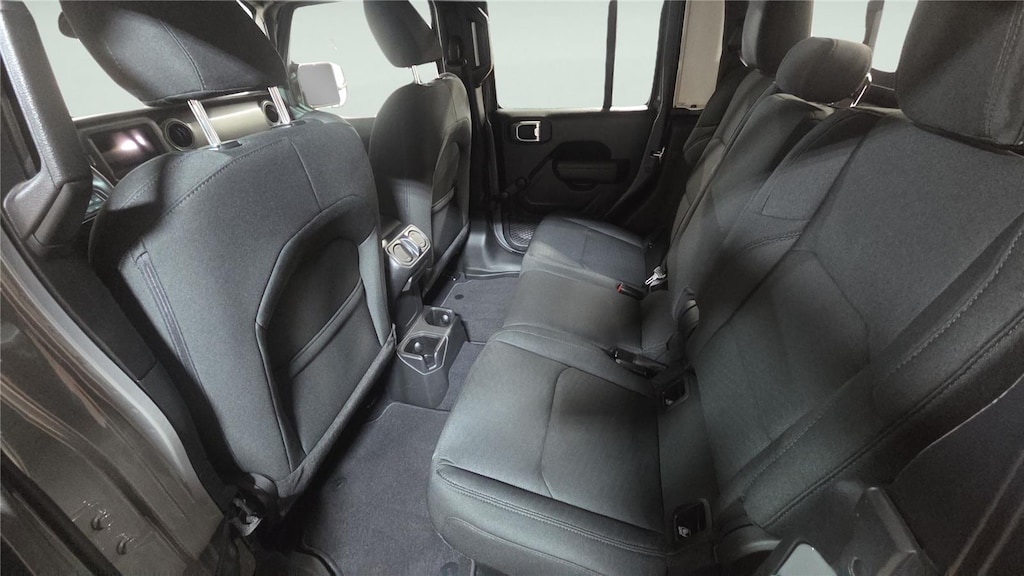 Used 2022 Jeep Gladiator Sport Truck