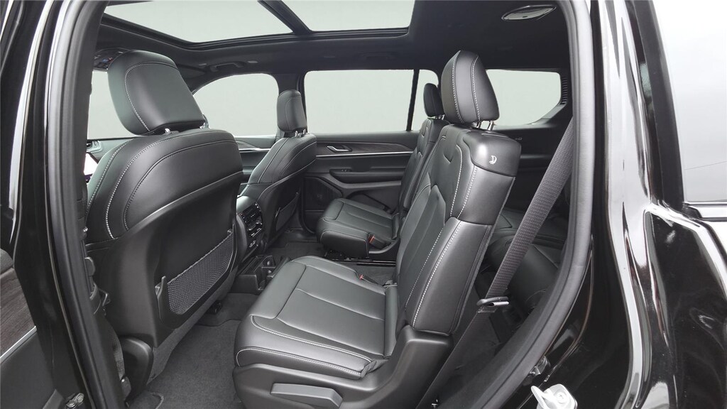 New 2025 Jeep Grand Cherokee L LIMITED 4X4 Sport Utility