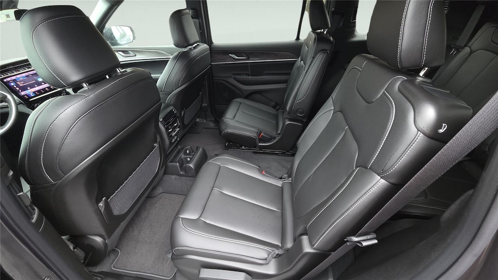 New 2025 Jeep Grand Cherokee L LIMITED 4X4 Sport Utility