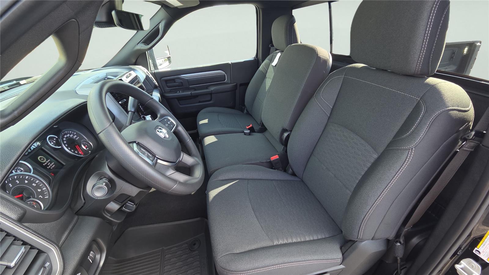 2026 Ram 2500 Tradesman photo 4