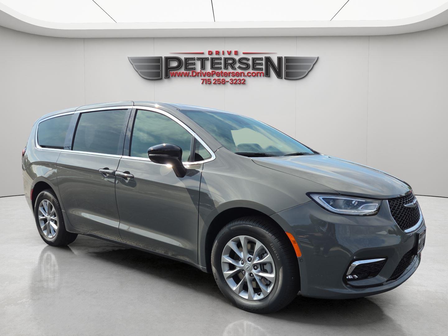 2025 Chrysler Pacifica Passenger Van 