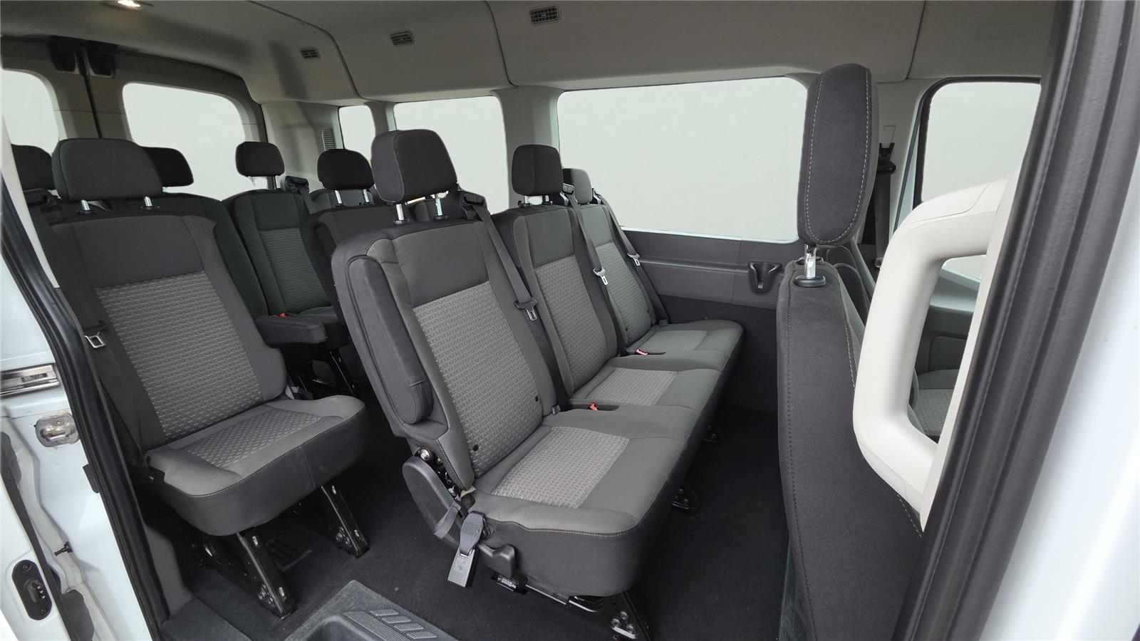 2023 Ford Transit Passenger XLT photo 4