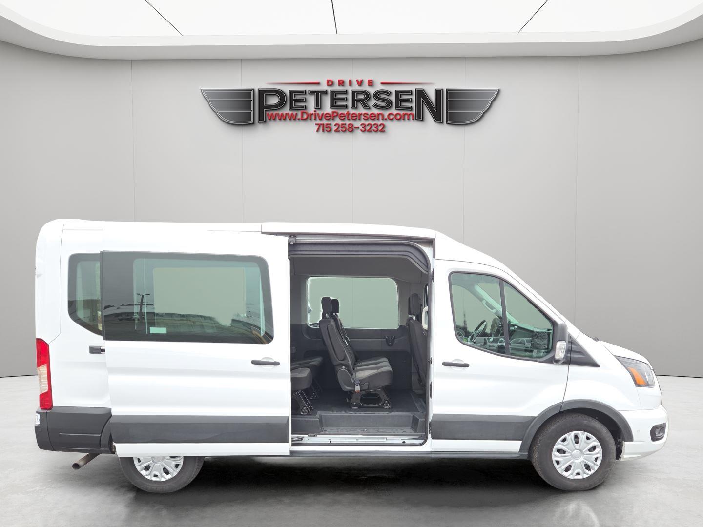 2023 Ford Transit Passenger XLT photo 3