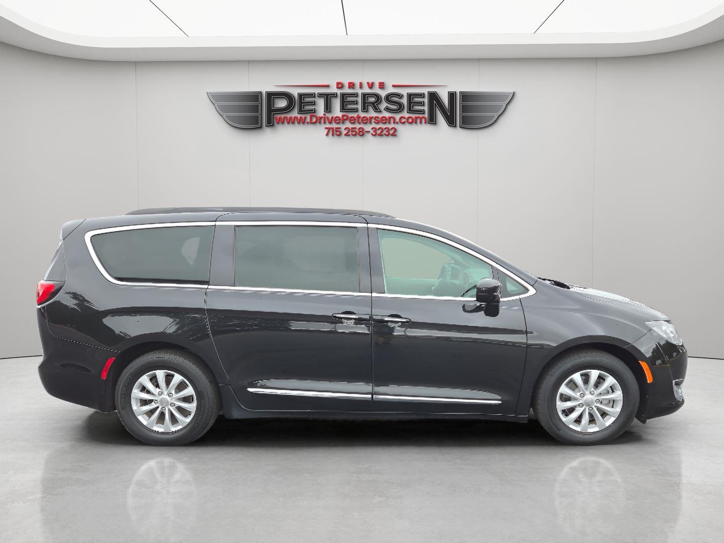 Used 2017 Chrysler Pacifica Touring-L with VIN 2C4RC1BG0HR804749 for sale in Waupaca, WI