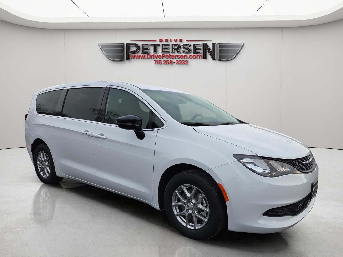 2026 Chrysler Voyager LX's photo