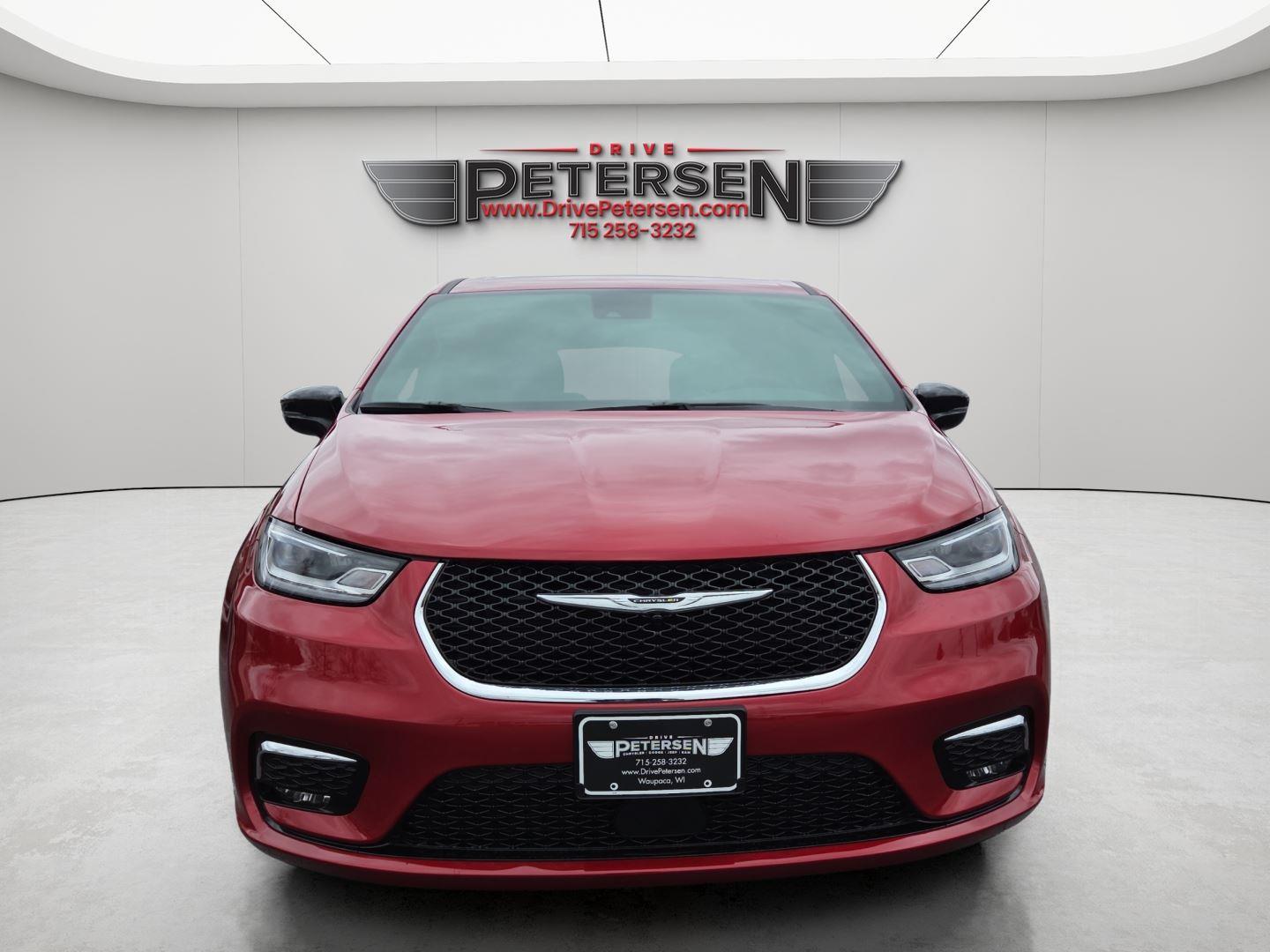 2025 Chrysler Pacifica Select Van