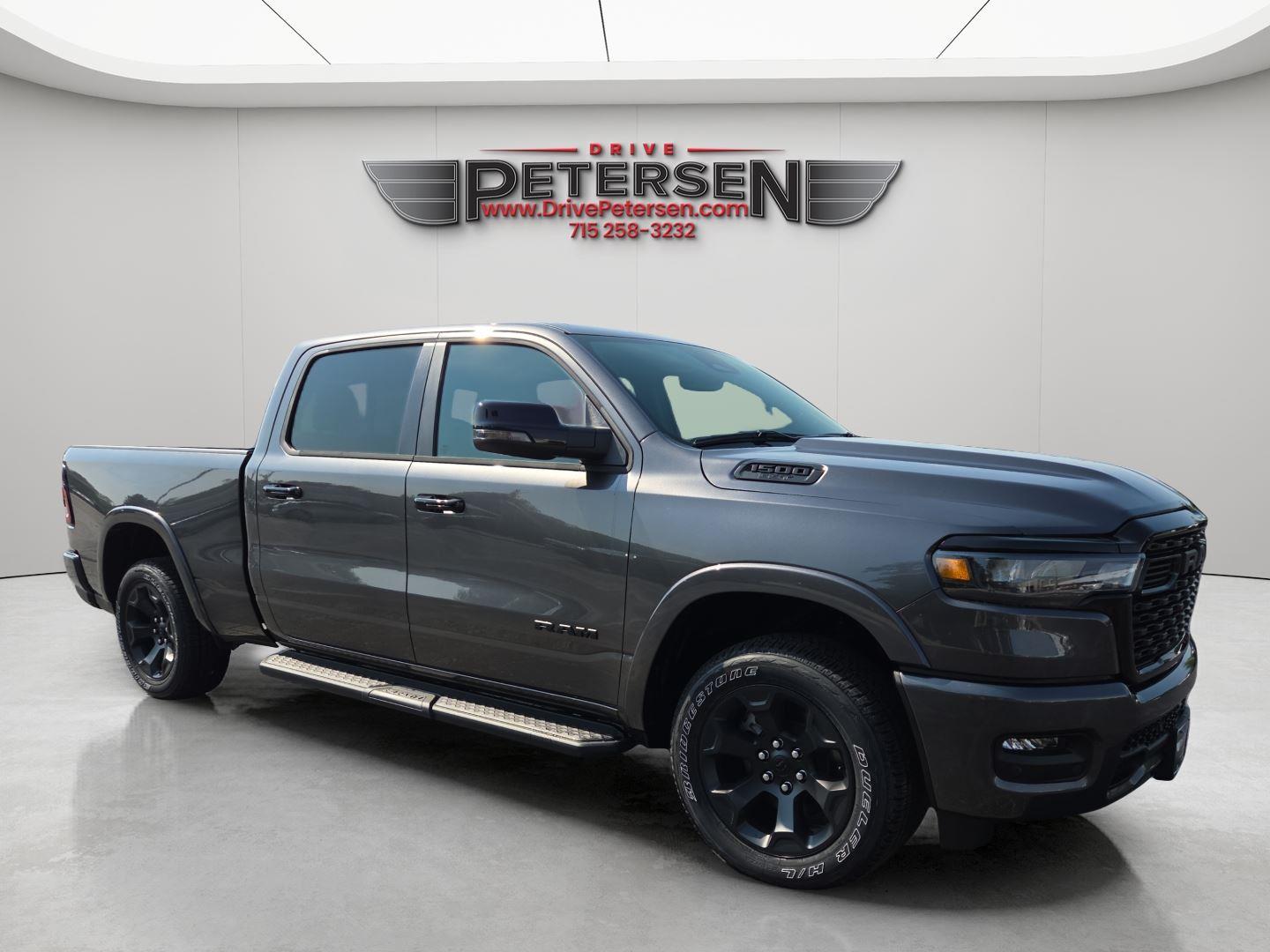 2025 Ram 1500 BIG HORN CREW CAB 4X4 6'4 BOX