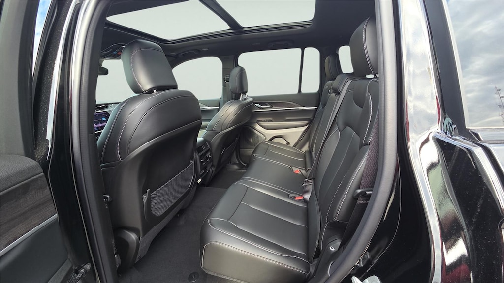 New 2025 Jeep Grand Cherokee LIMITED 4X4 Sport Utility