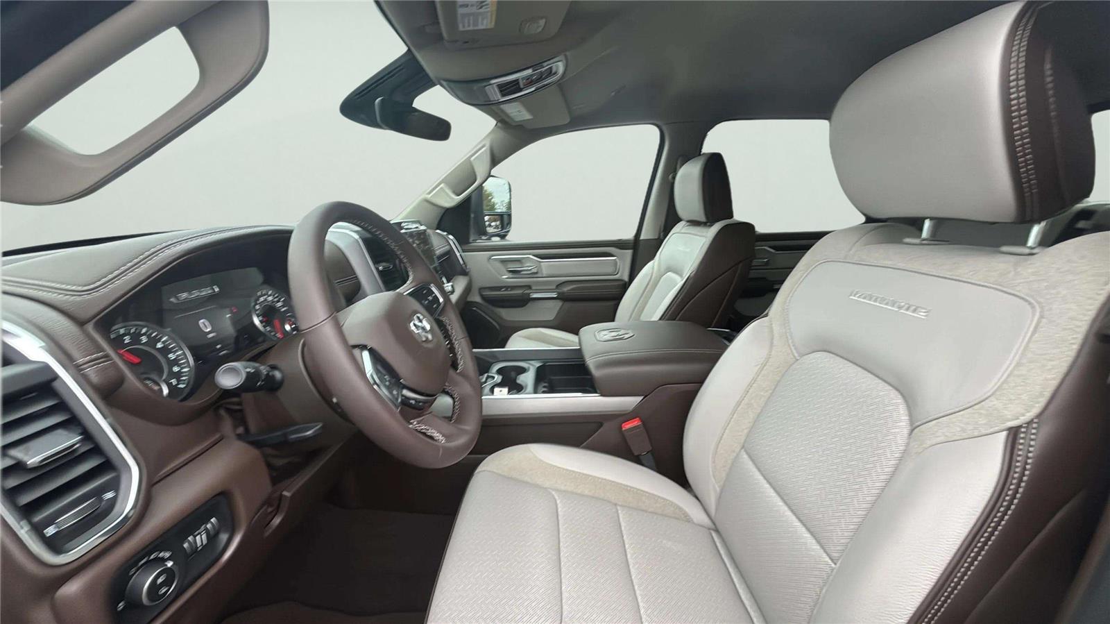 2025 Ram 1500 Laramie photo 4