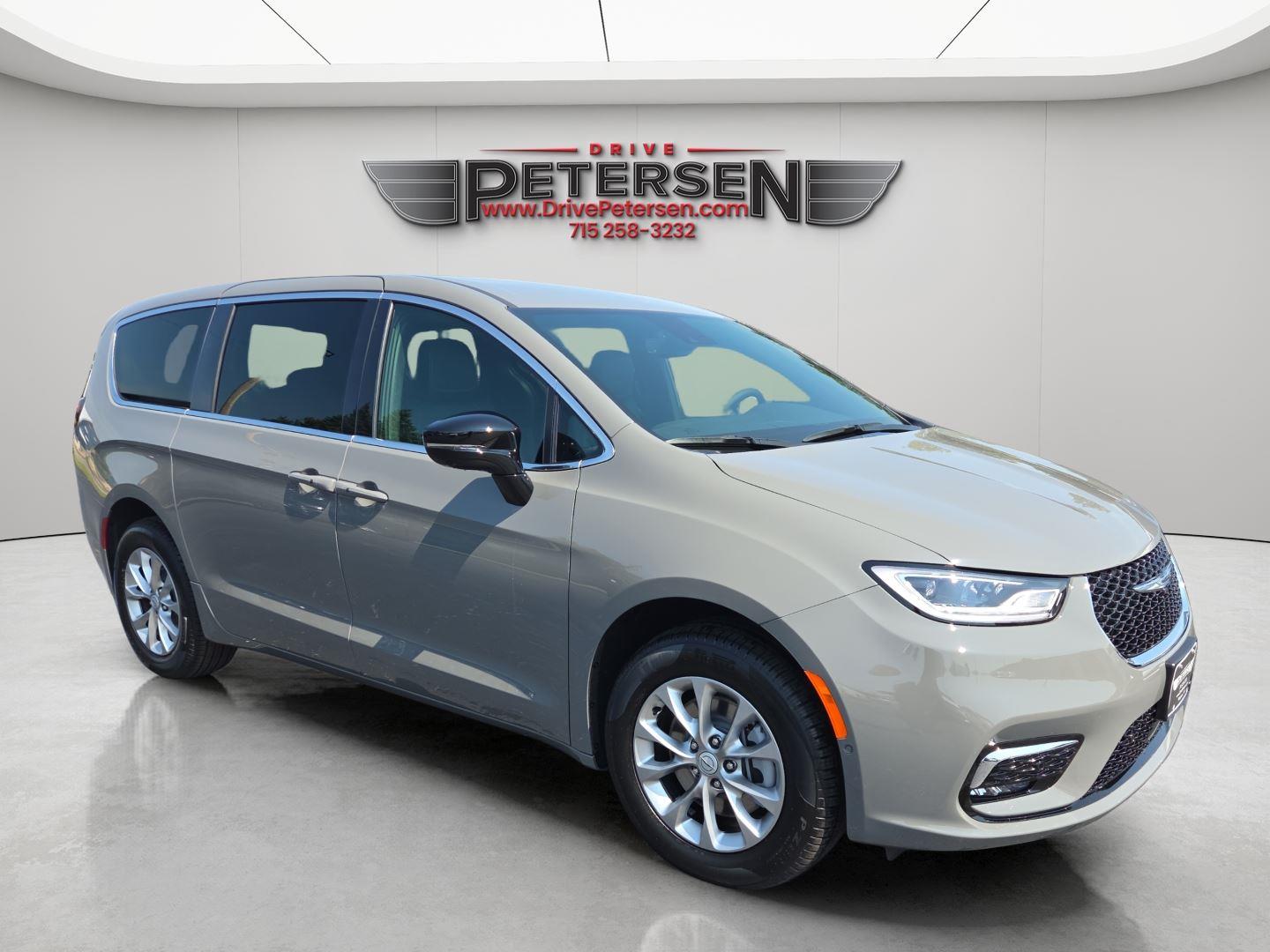 2025 Chrysler Pacifica Passenger Van 