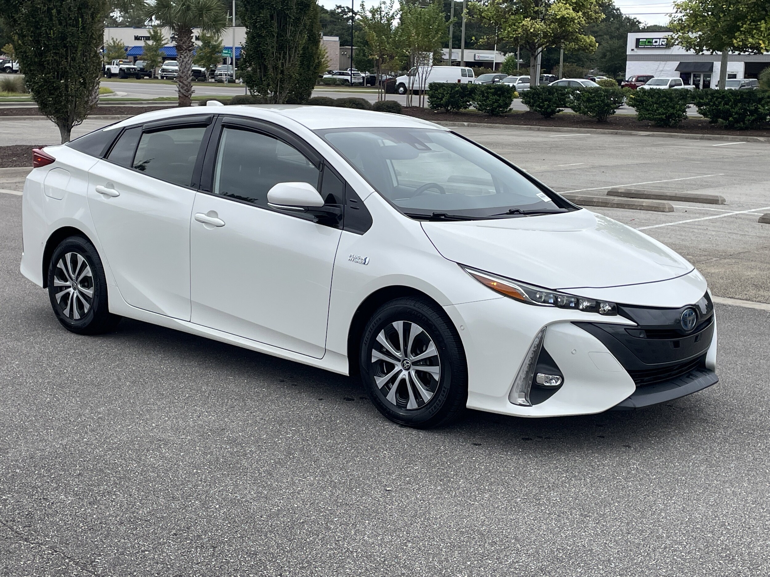 2020 Toyota Prius Prime Limited photo 2
