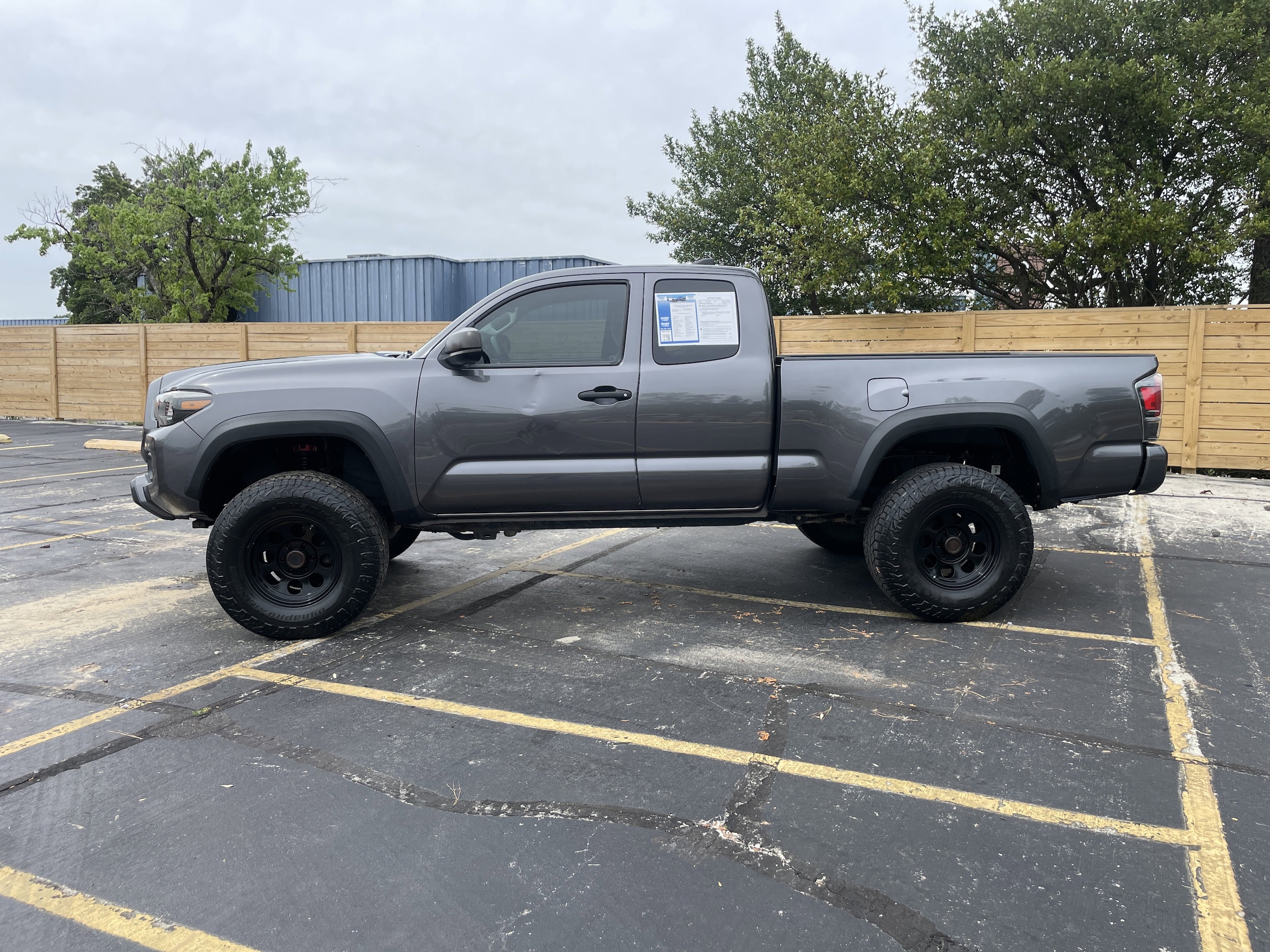 2019 Toyota Tacoma SR5 photo 6