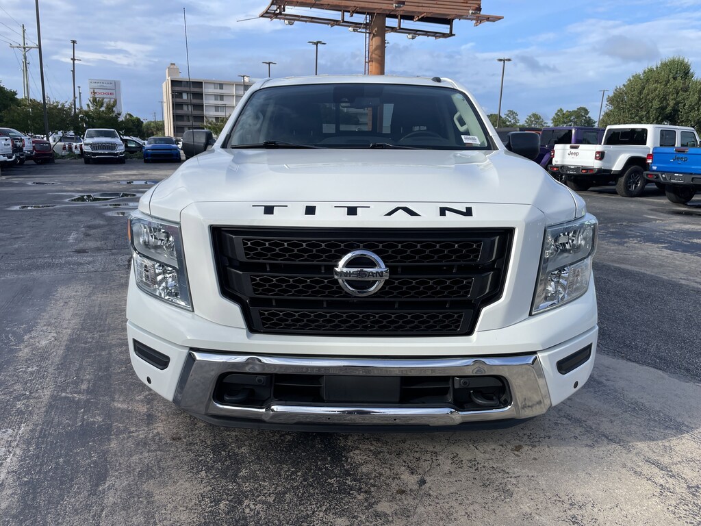 Used 2021 Nissan Titan SV Truck Crew Cab