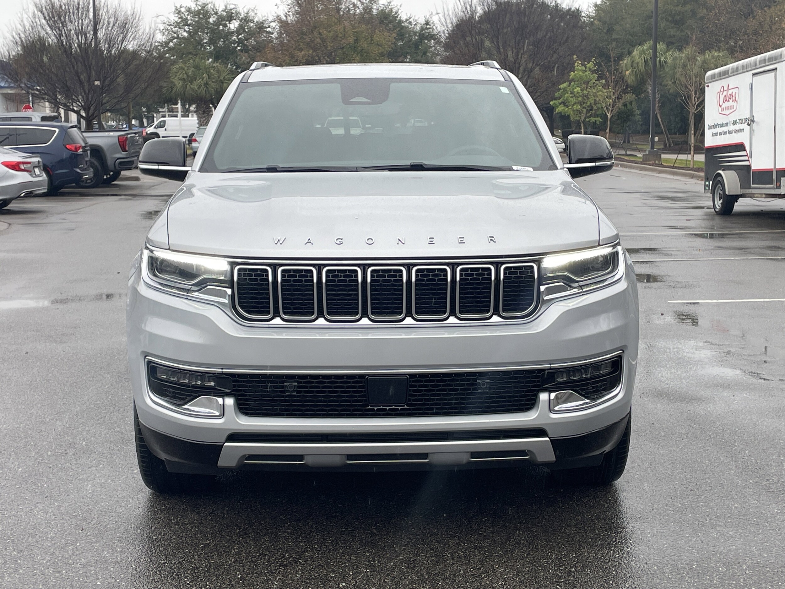 2024 Jeep Wagoneer L Series II photo 3