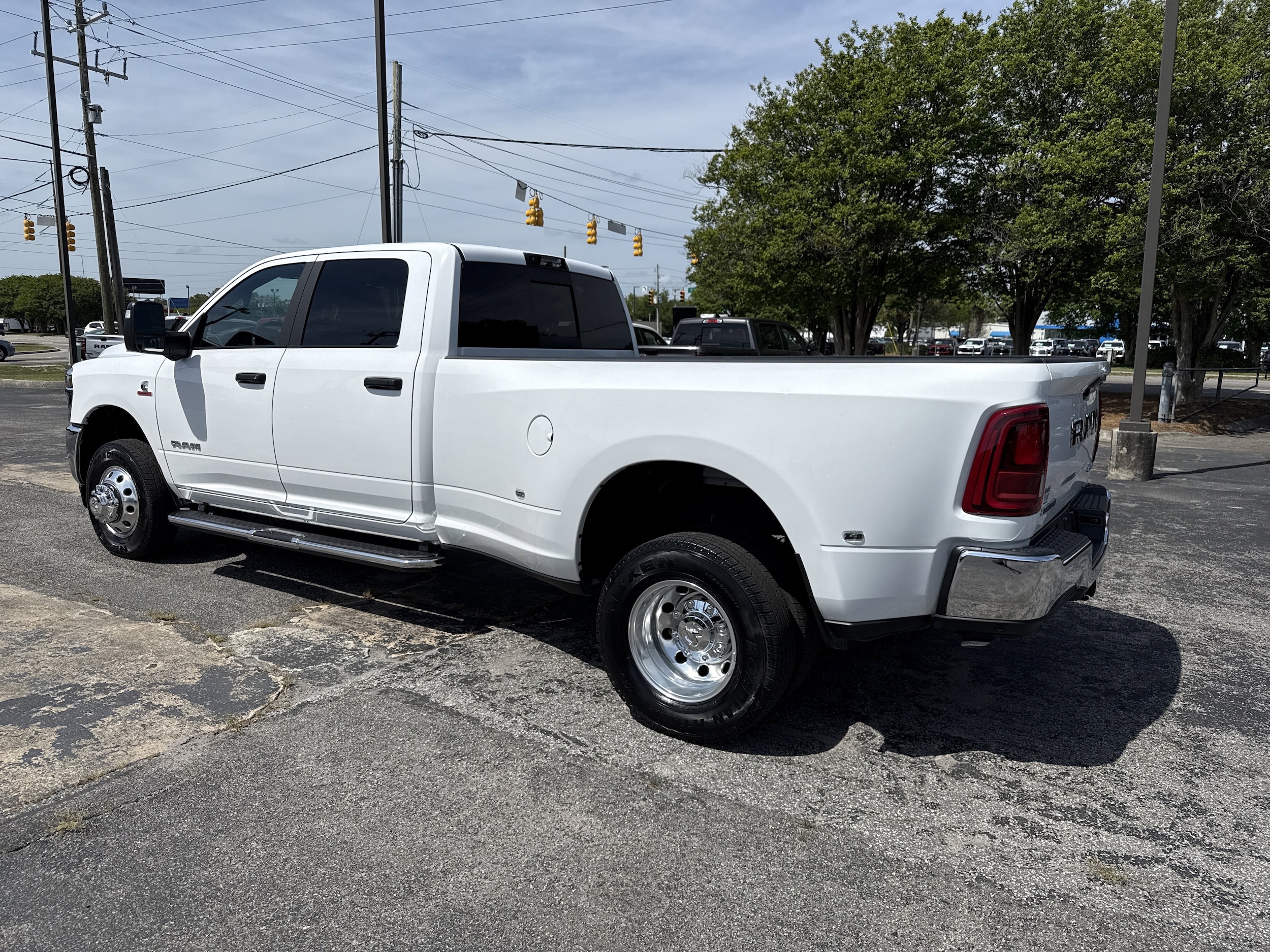 2025 Ram 3500 Big Horn photo 6