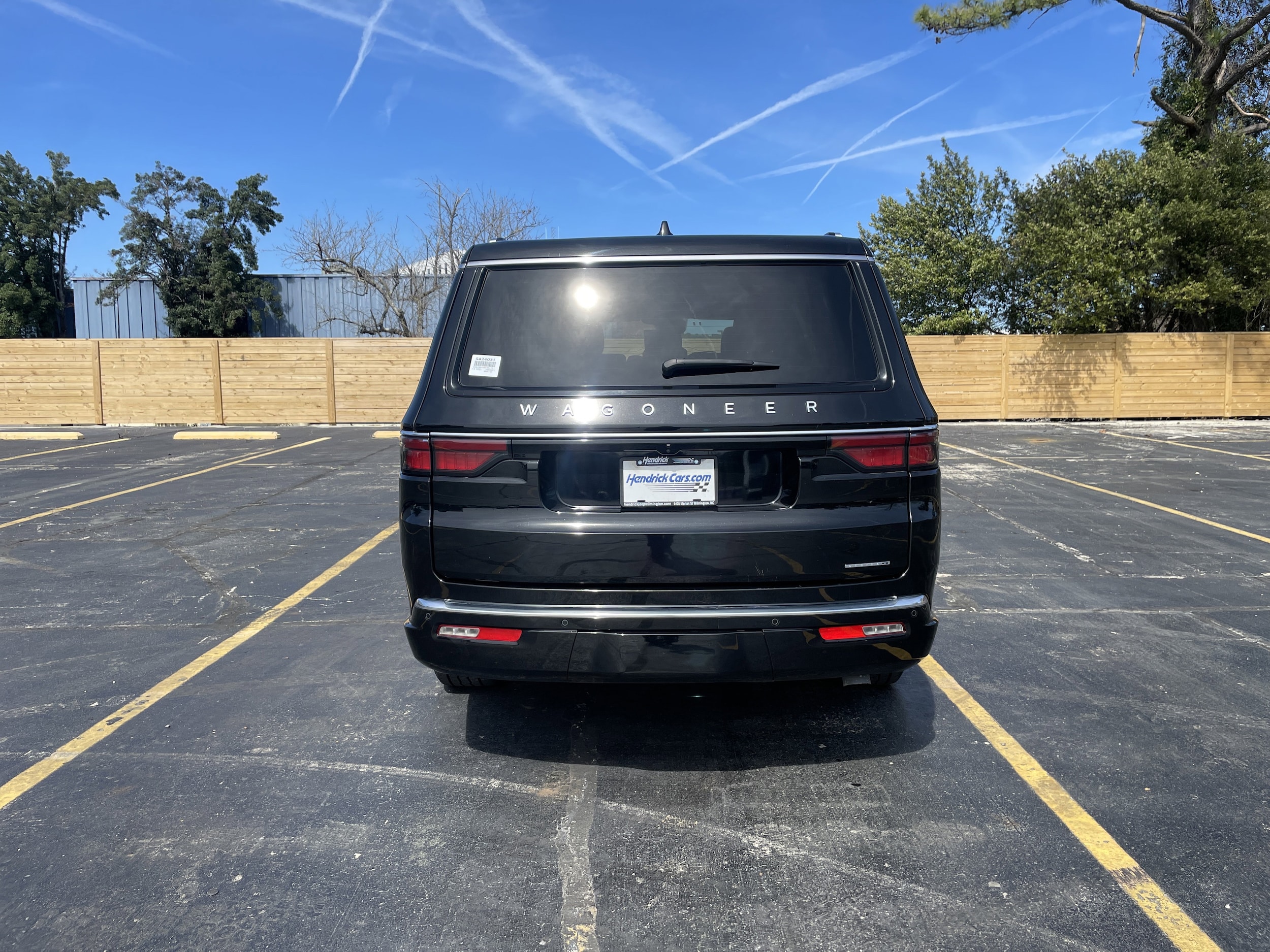 2024 Jeep Wagoneer L Series II photo 3