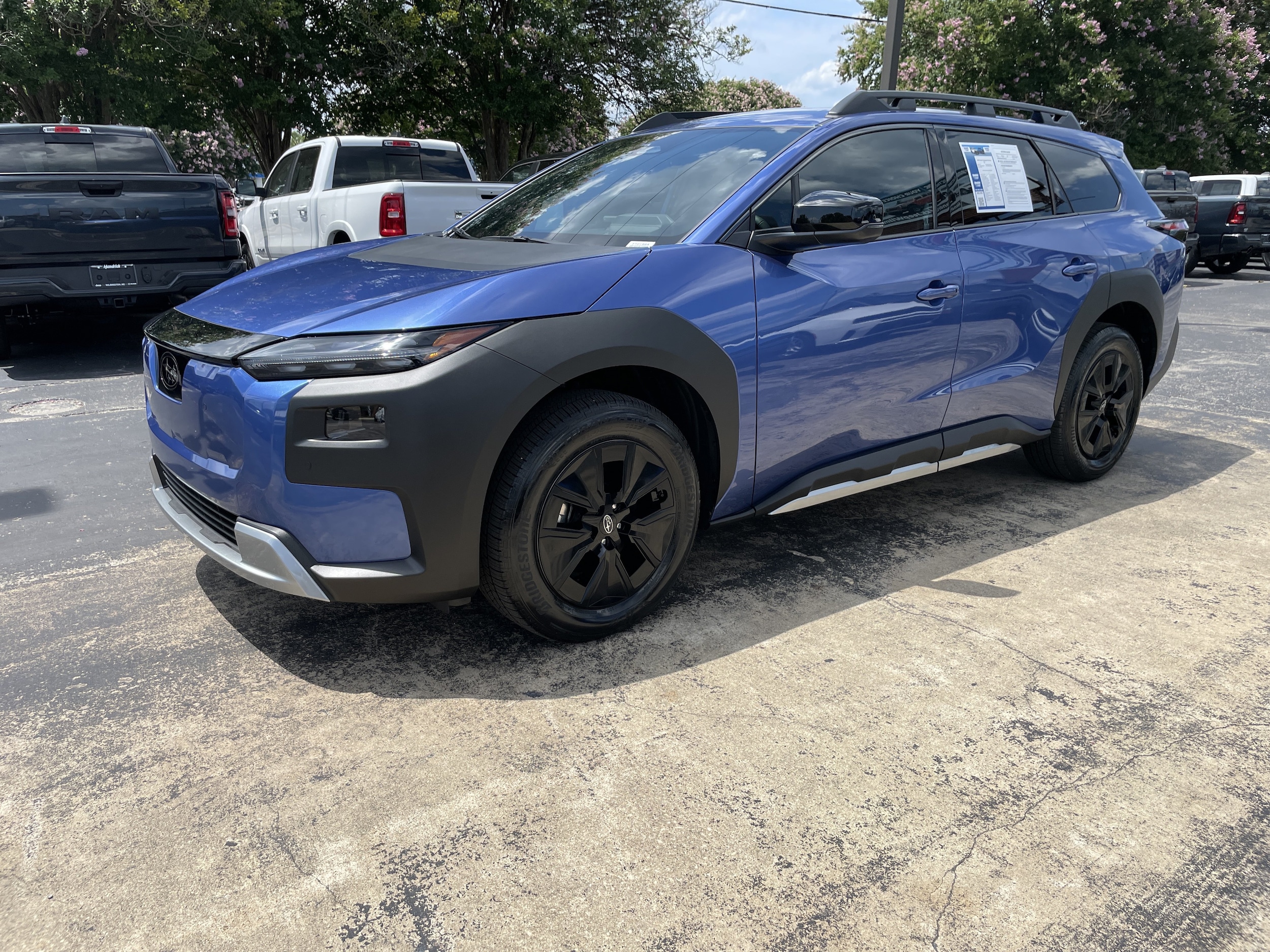 View vehicle photo 5