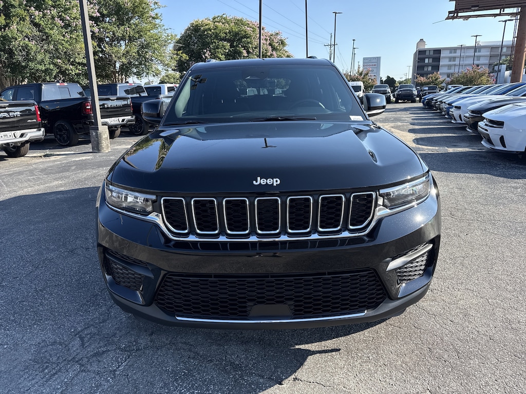 New 2026 Jeep Grand Cherokee Laredo X Sport Utility
