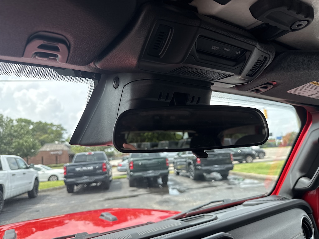 Used 2025 Jeep Wrangler 4xe Sahara SUV