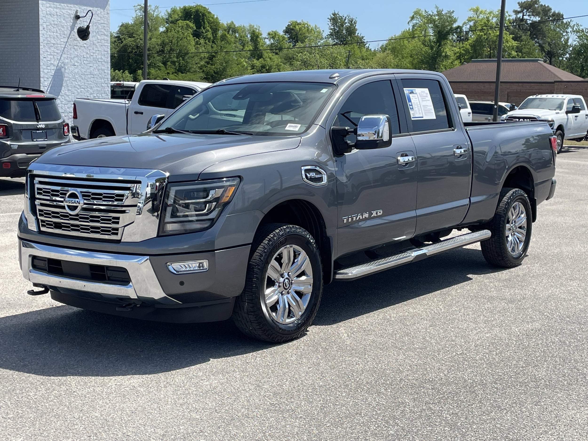 2020 Nissan Titan XD SL photo 6