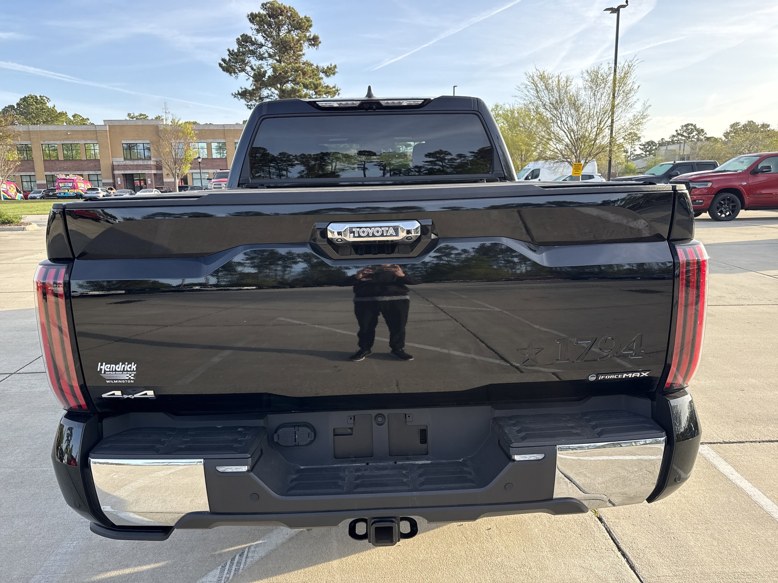 2025 Toyota Tundra i-FORCE MAX 1794 Edition Hybrid photo 3